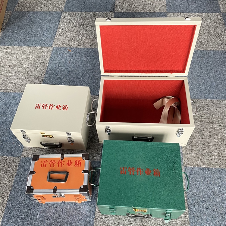 吉水爆破工程作业箱如何选择？玻璃钢与传统材质的全面对比